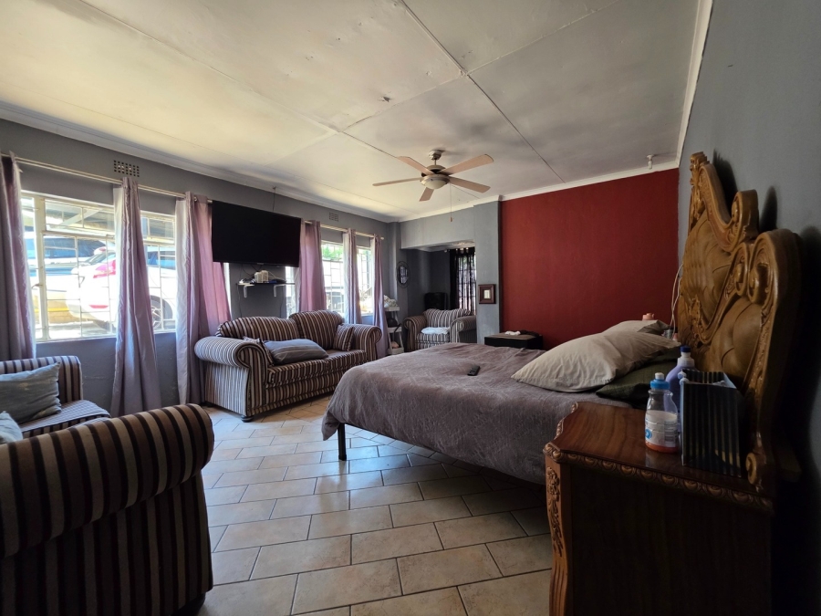 4 Bedroom Property for Sale in Olifantsnek North West